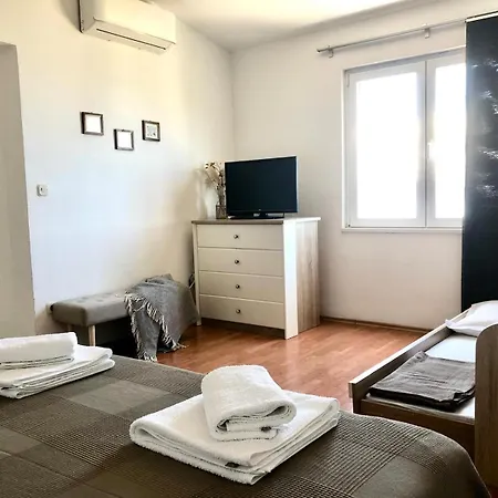 Curnic Appartement Jesenice (Split-Dalmatia)