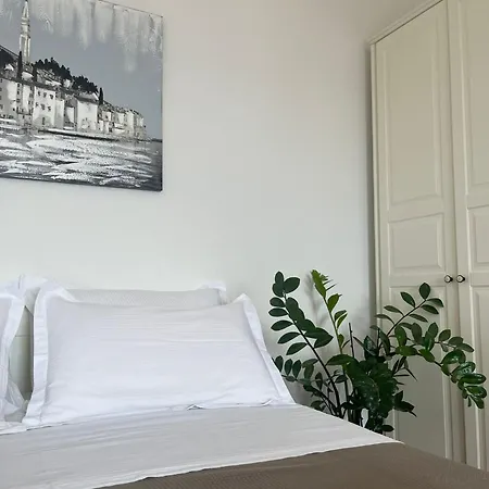 Curnic Apartment *