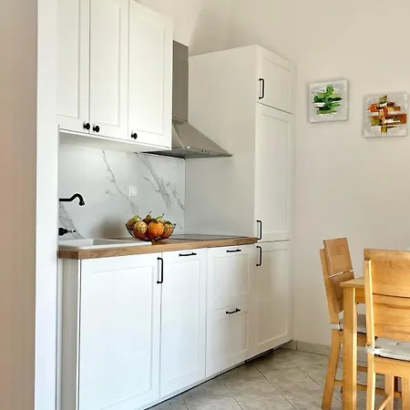 Curnic Apartment *